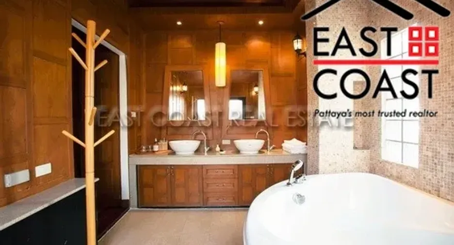 For rent and for sale 4 bedrooms house in Jomtien, Pattaya