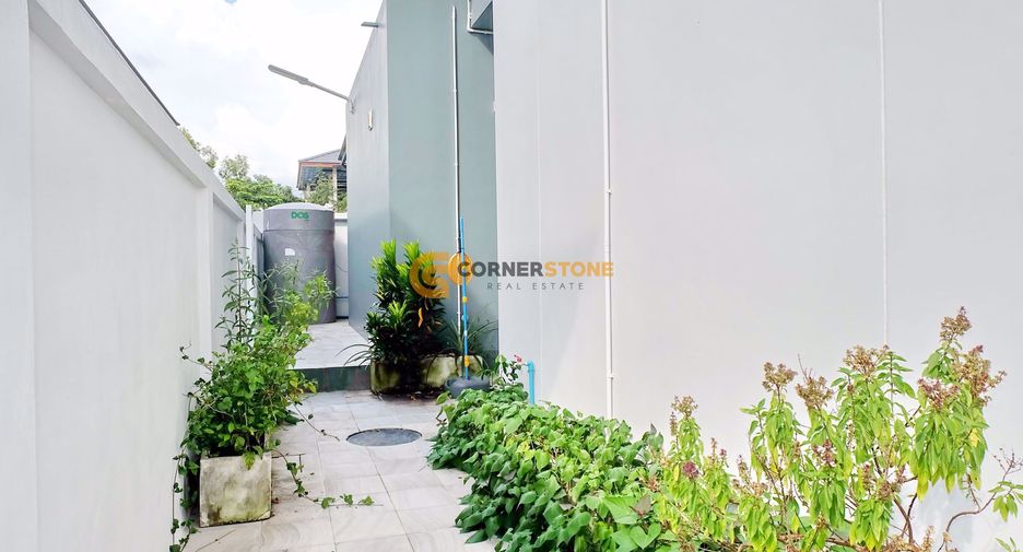 For rent and for sale 3 bedrooms house in Bang Lamung, Chonburi