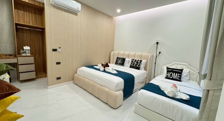 For sale 5 bedrooms house in Bang Lamung, Chonburi