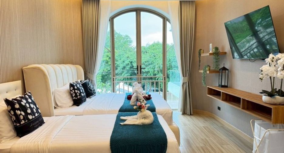 For sale 5 bedrooms house in Bang Lamung, Chonburi