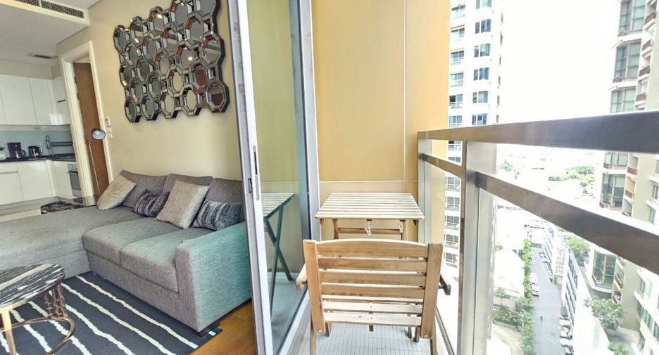 For rent 2 bedrooms condo in Khlong Toei, Bangkok