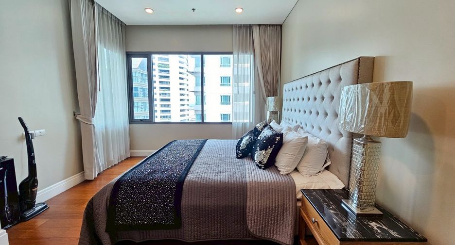 For rent 2 bedrooms condo in Khlong Toei, Bangkok