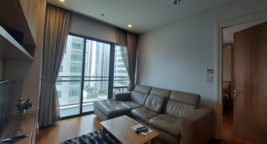 For rent 2 bedrooms condo in Khlong Toei, Bangkok