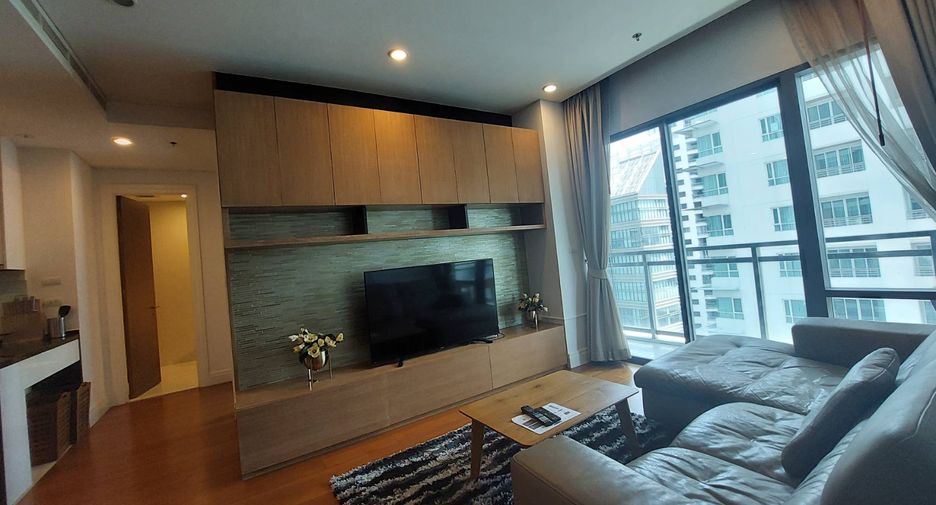 For rent 2 bedrooms condo in Khlong Toei, Bangkok
