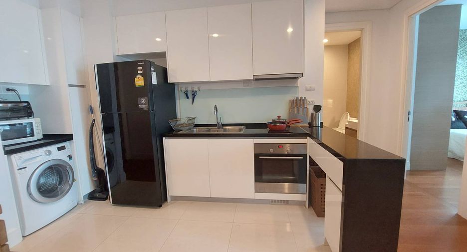 For rent 2 bedrooms condo in Khlong Toei, Bangkok