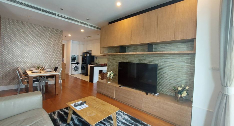 For rent 2 bedrooms condo in Khlong Toei, Bangkok