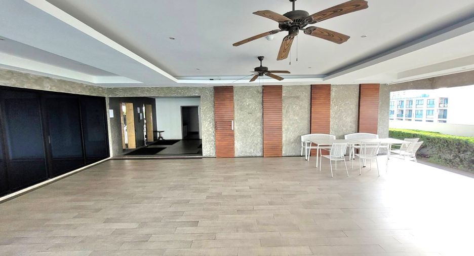 For rent 3 bedrooms condo in Watthana, Bangkok