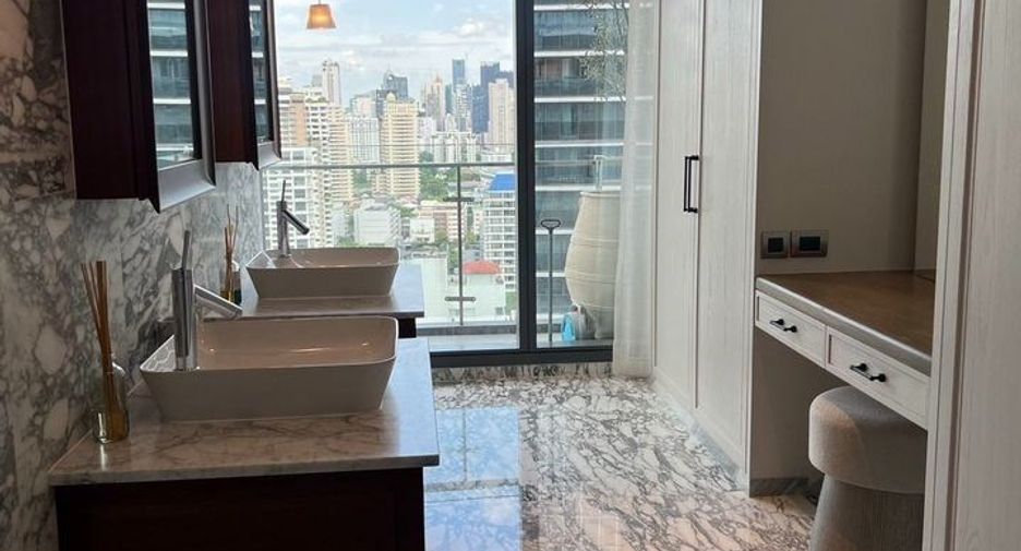 Wohnung zur Miete und zum Kauf mit 3 Zimmer in Watthana, Bangkok