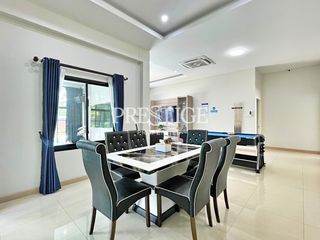 Casa en alquiler de 4 habitaciones en Bang Lamung, Chonburi