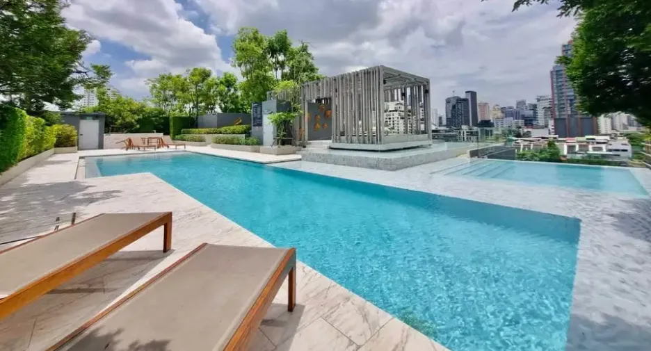 Condo en alquiler de 3 habitaciones en Watthana, Bangkok