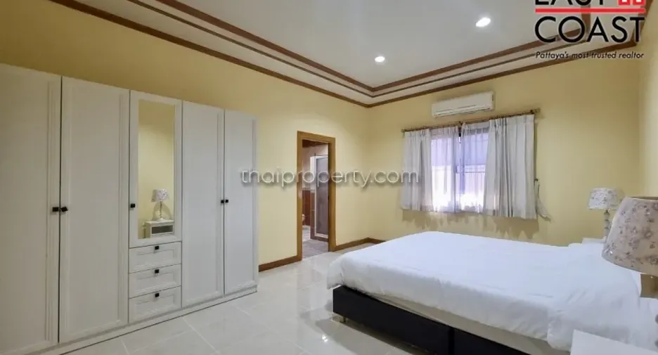 For rent and for sale 4 bedrooms house in Bang Lamung, Chonburi