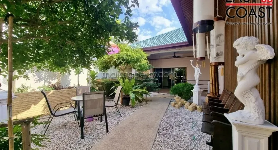 For rent and for sale 4 bedrooms house in Bang Lamung, Chonburi