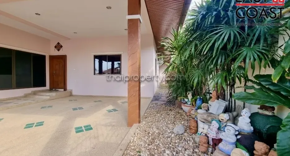 For rent and for sale 4 bedrooms house in Bang Lamung, Chonburi