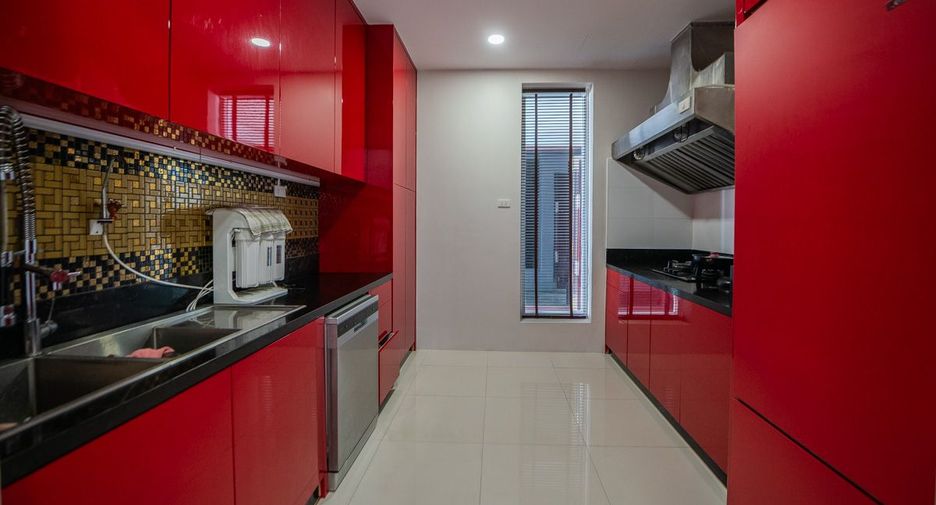 For rent 5 bedrooms house in East Pattaya, Pattaya