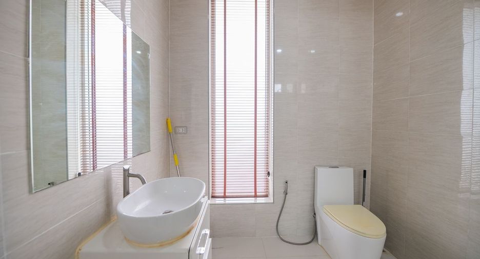 For rent 5 bedrooms house in East Pattaya, Pattaya