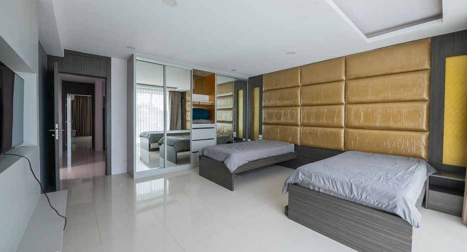For sale 5 bedrooms house in East Pattaya, Pattaya