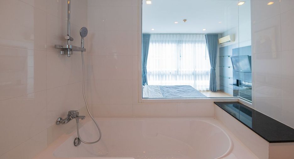 For sale 2 bedrooms condo in South Pattaya, Pattaya