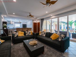 出售 4 卧室 独立屋 在 Bang Lamung, Chon Buri