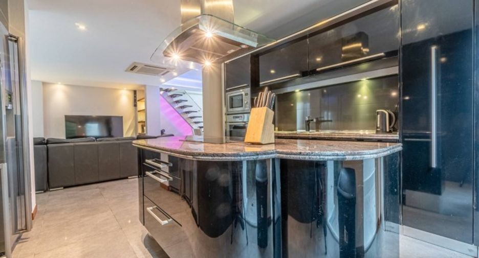 Haus zum Kauf mit 4 Zimmer in South Pattaya, Pattaya