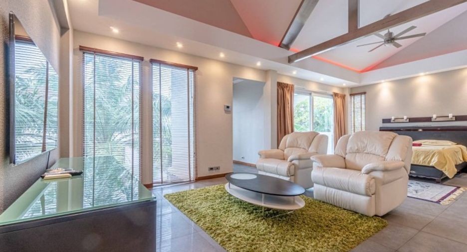 Haus zum Kauf mit 4 Zimmer in South Pattaya, Pattaya