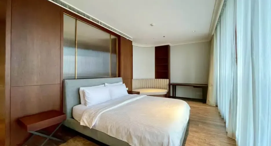 À louer 3 chambres condo à Pathum Wan, Bangkok