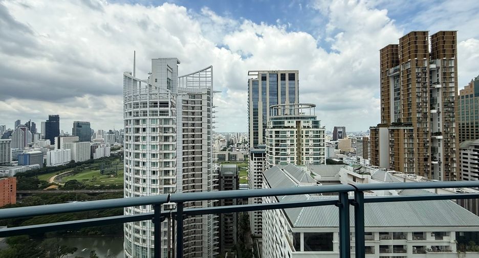 For sale 3 bedrooms condo in Pathum Wan, Bangkok