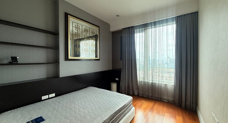 For sale 3 bedrooms condo in Pathum Wan, Bangkok