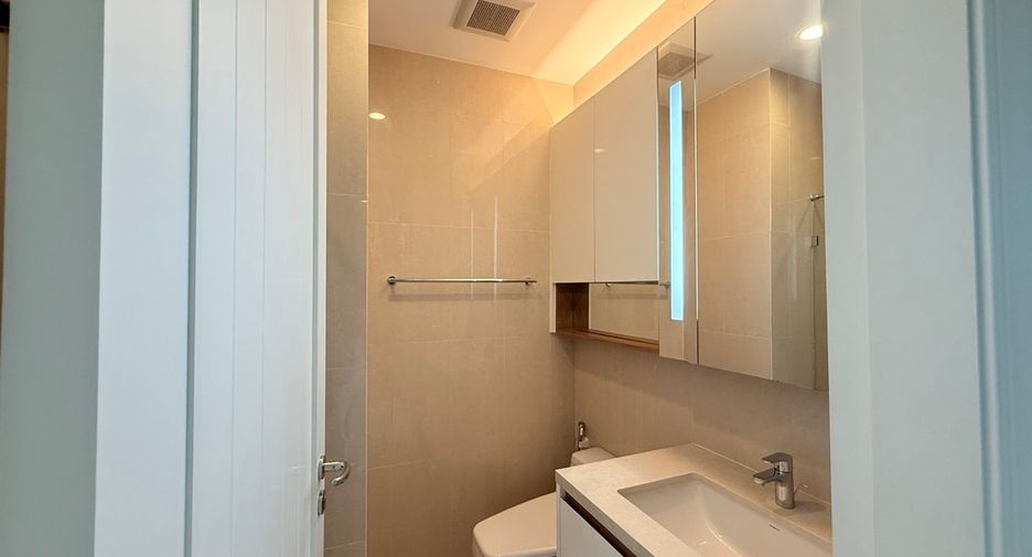 For sale 3 bedrooms condo in Pathum Wan, Bangkok