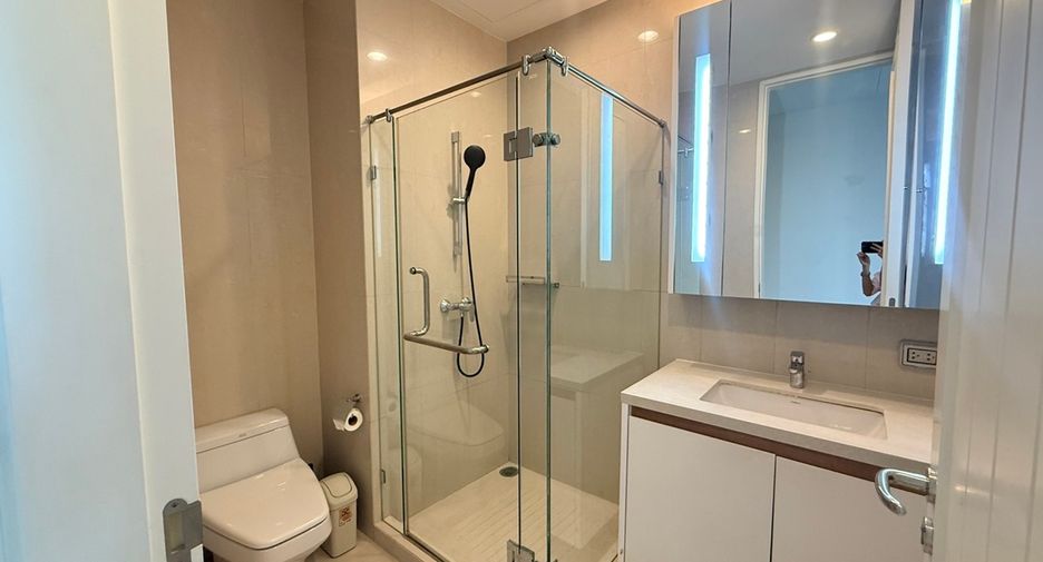 For sale 3 bedrooms condo in Pathum Wan, Bangkok