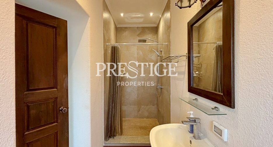 For sale 5 bedrooms house in Bang Lamung, Chonburi