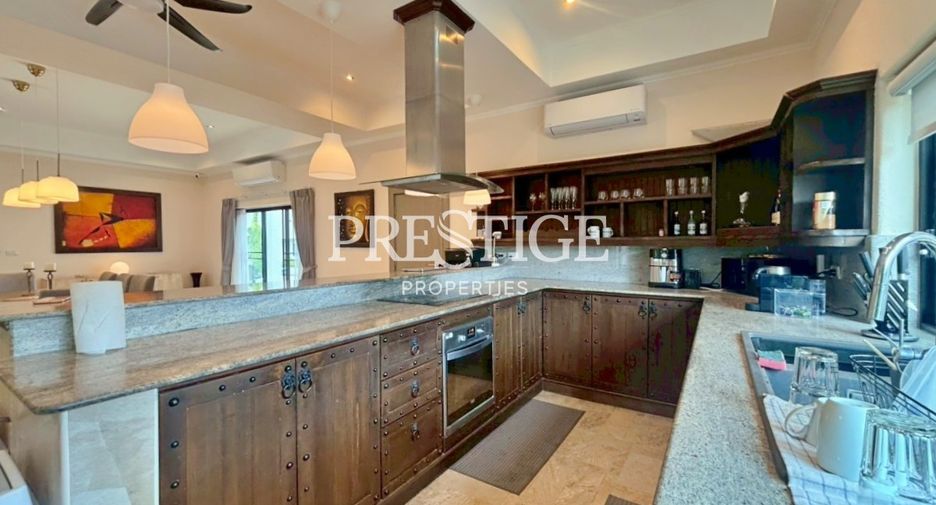For sale 5 bedrooms house in Bang Lamung, Chonburi