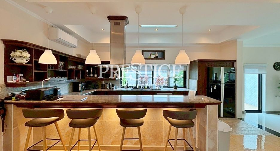 For sale 5 bedrooms house in Bang Lamung, Chonburi