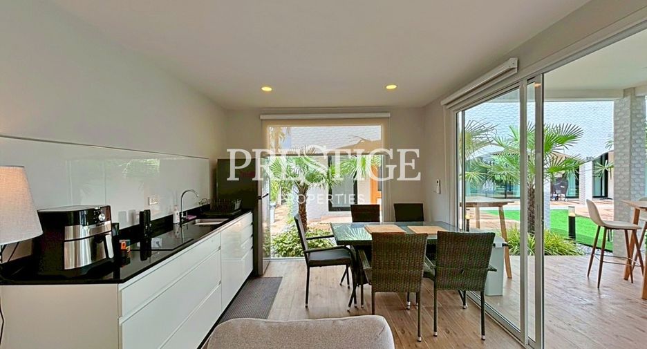 For sale 5 bedrooms house in Bang Lamung, Chonburi