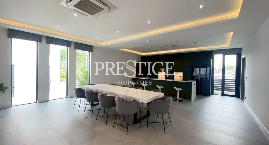 Casa en venta de 6 habitaciones en Bang Lamung, Chonburi