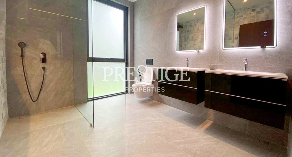Casa en venta de 6 habitaciones en Bang Lamung, Chonburi
