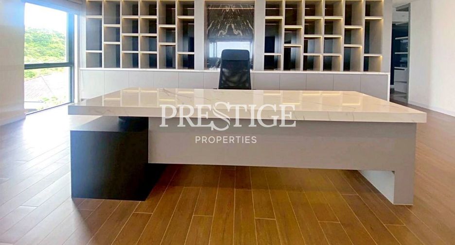 Casa en venta de 6 habitaciones en Bang Lamung, Chonburi