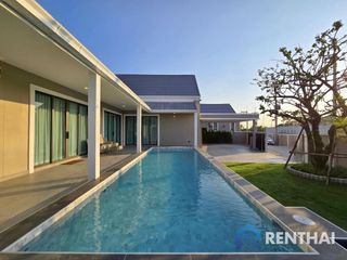 For sale 3 bedrooms villa in Bang Lamung, Chonburi
