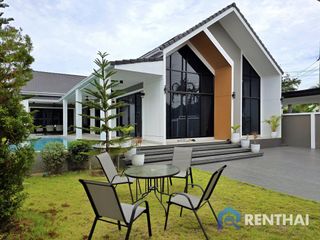 For sale 5 bedrooms villa in Bang Lamung, Chonburi