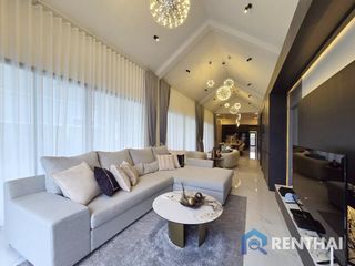 For sale 5 bedrooms villa in Bang Lamung, Chonburi