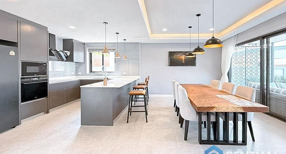 For sale 3 bedrooms villa in South Pattaya, Pattaya
