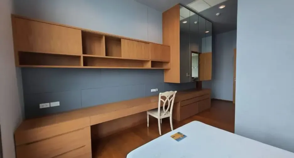 Condo en venta de 4 habitaciones en Yan Nawa, Bangkok
