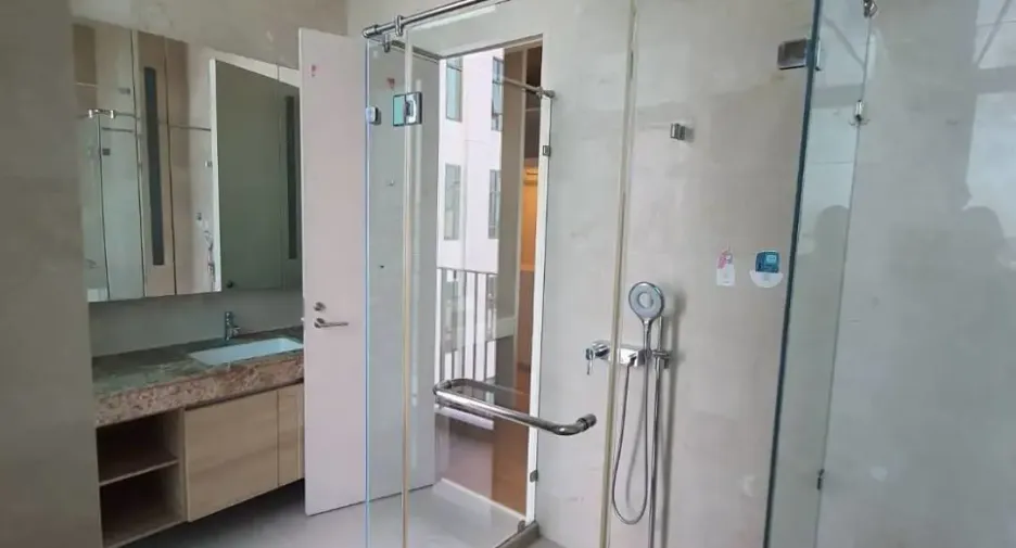Condo en venta de 4 habitaciones en Yan Nawa, Bangkok