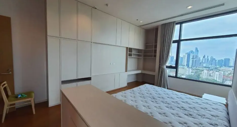 Condo en venta de 4 habitaciones en Yan Nawa, Bangkok