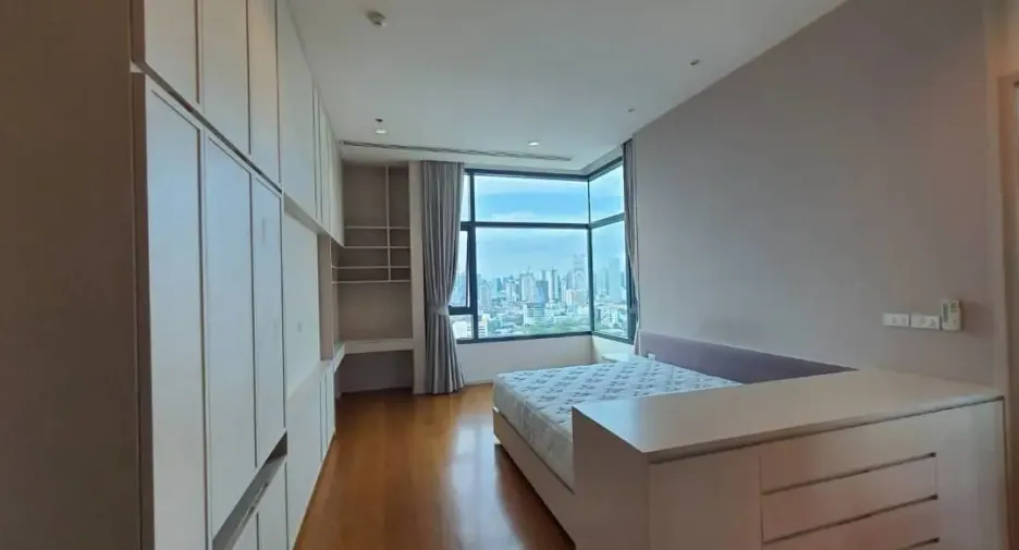 Condo en venta de 4 habitaciones en Yan Nawa, Bangkok