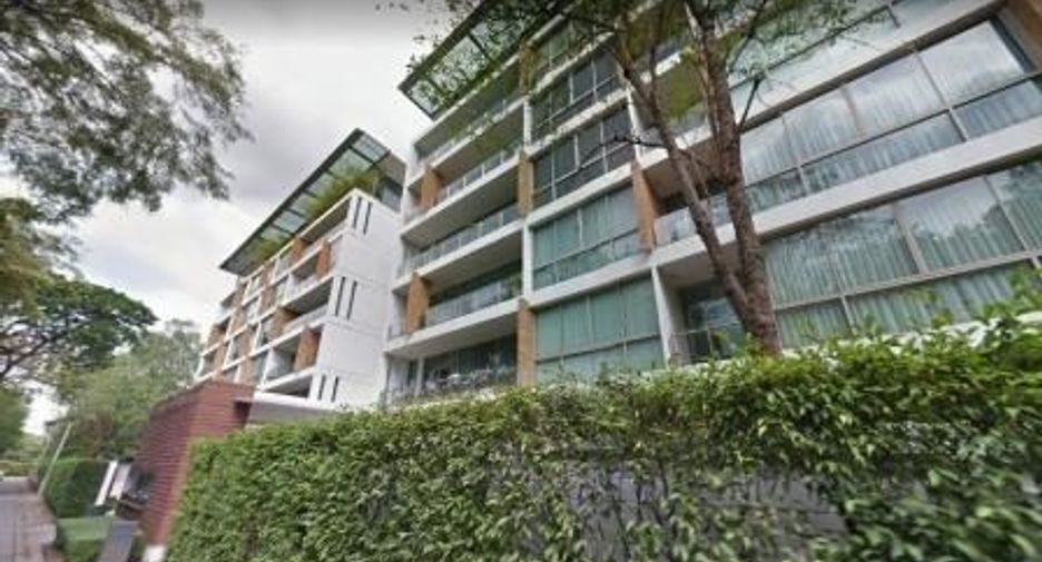 For sale 3 bedrooms condo in Khlong Toei, Bangkok