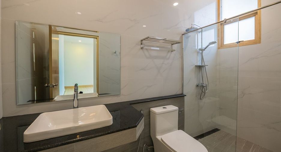 For sale 5 bedrooms house in Bang Lamung, Chonburi