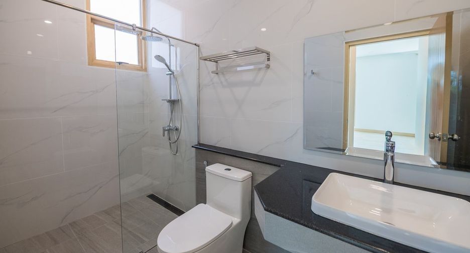 For sale 5 bedrooms house in Bang Lamung, Chonburi