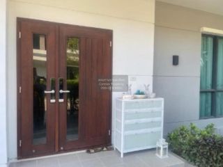 For sale 4 bedrooms house in Saphan Sung, Bangkok