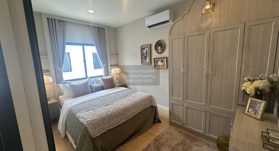 For sale 4 bedrooms townhouse in Mueang Samut Sakhon, Samut Sakhon