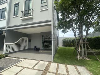出售 3 卧室 联排别墅 在 Mueang Samut Sakhon, Samut Sakhon